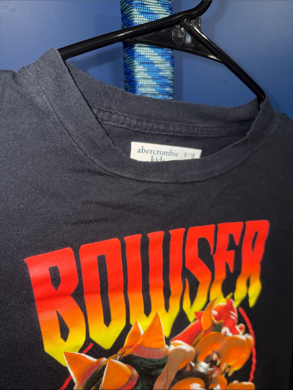 Abercrombie & Fitch -Bowser Graphic Long-Sleeve Shirt Size 9/10 - Picture 7 of 15
